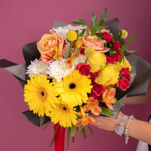 Foto Buchet trandafiri, crizanteme, gerbera